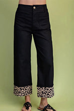 Load image into Gallery viewer, Plus Cropped Cuffed Leopard Pants
