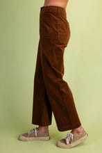 Load image into Gallery viewer, Cropped Corduroy Pants
