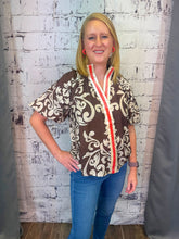 Load image into Gallery viewer, Brown and Cream Floral Top
