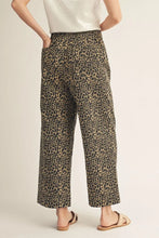 Load image into Gallery viewer, Leopard Jeans

