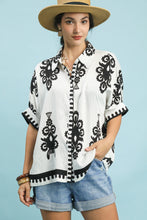 Load image into Gallery viewer, Cream and Black Oversized Top
