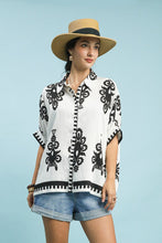 Load image into Gallery viewer, Cream and Black Oversized Top
