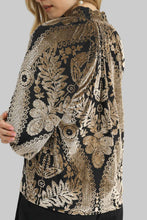 Load image into Gallery viewer, Damask Print Velvet Top
