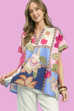 Load image into Gallery viewer, Patchwork Print Top
