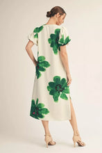 Load image into Gallery viewer, Green Floral Maxi Dress
