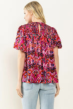 Load image into Gallery viewer, Fuchsia Print Smocked Top
