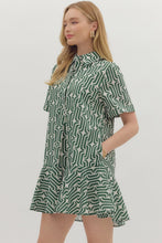 Load image into Gallery viewer, Green Pattern Dress
