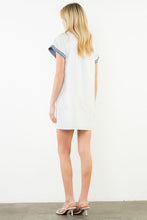 Load image into Gallery viewer, White Textured Dress
