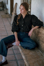 Load image into Gallery viewer, Black 3D Floral Top
