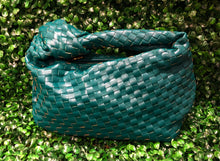 Load image into Gallery viewer, Woven Knotted Handle Purse
